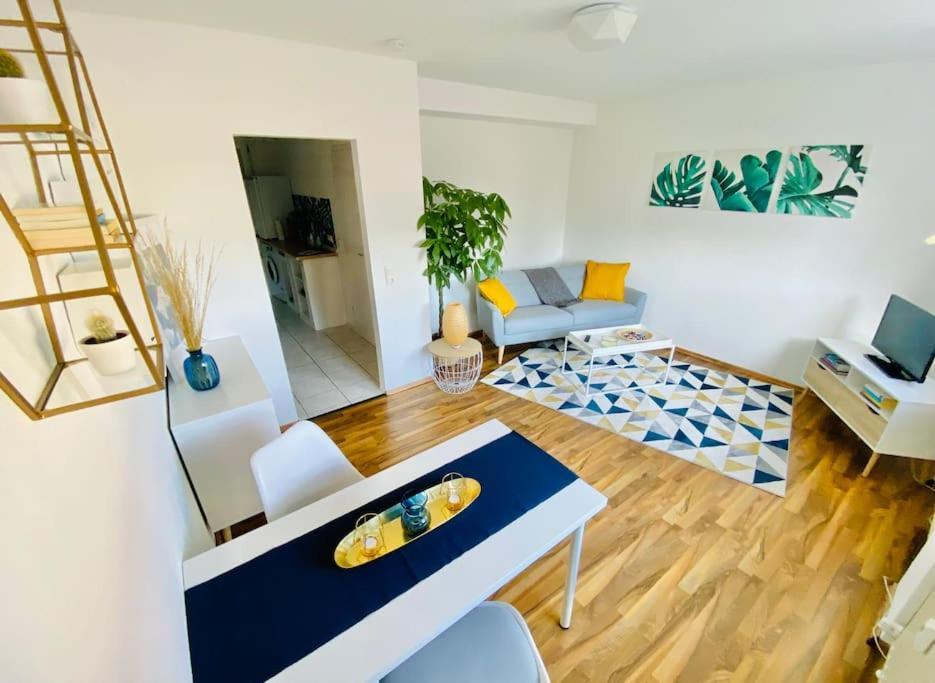 Moderne Wohnung In Vorstadtidylle Zu Bayreuth Heinersreuth ภายนอก รูปภาพ
