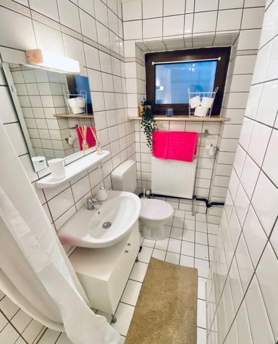 Moderne Wohnung In Vorstadtidylle Zu Bayreuth Heinersreuth ภายนอก รูปภาพ