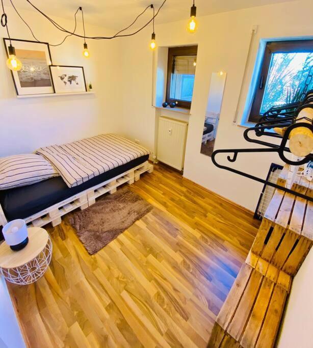 Moderne Wohnung In Vorstadtidylle Zu Bayreuth Heinersreuth ภายนอก รูปภาพ